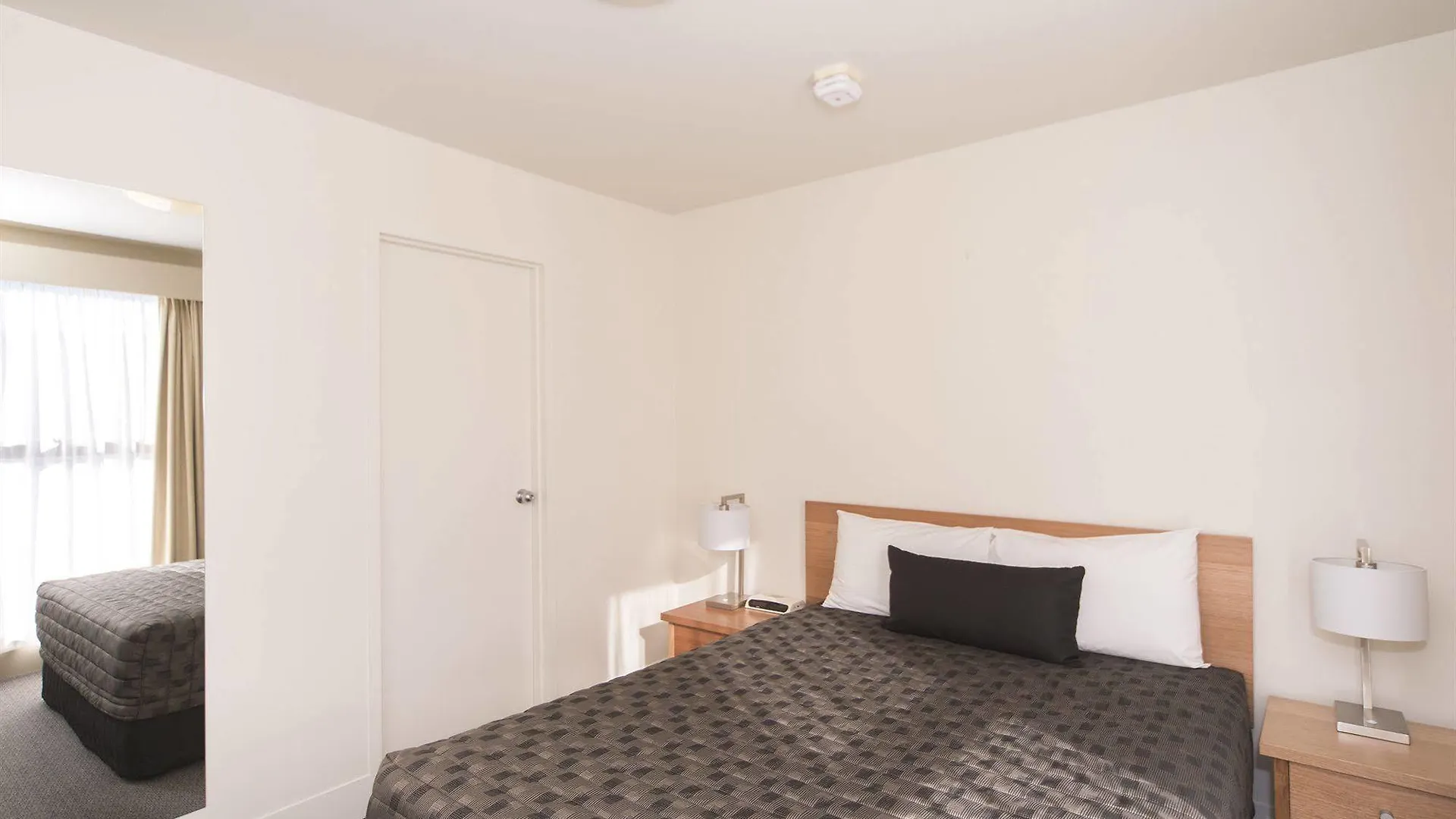 The Old Woolstore Apartment Hotel Hobart 4*,  Australia